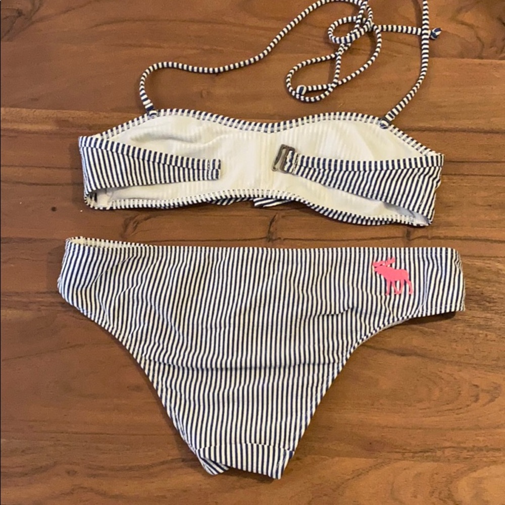 Cute Bikini - image 3